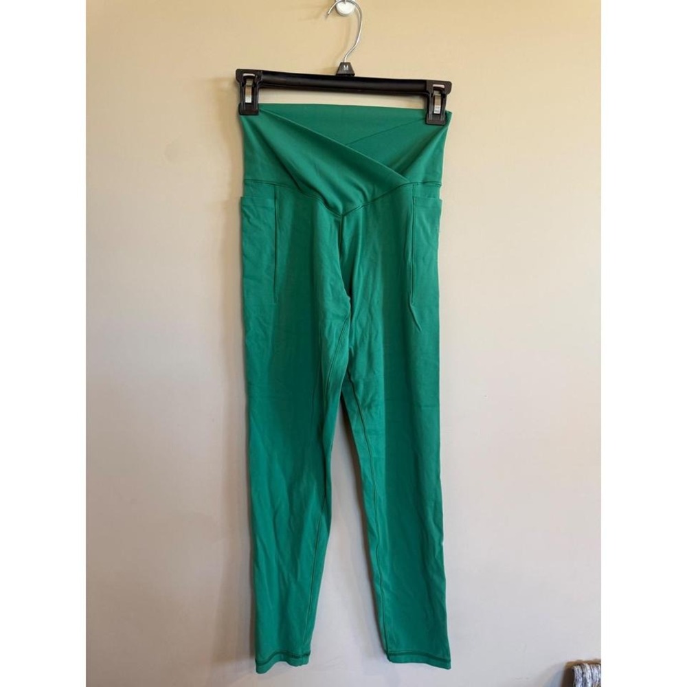 Aerie Offline Real Me Xtra Green‎ V Waist 7/8 Legging Size M